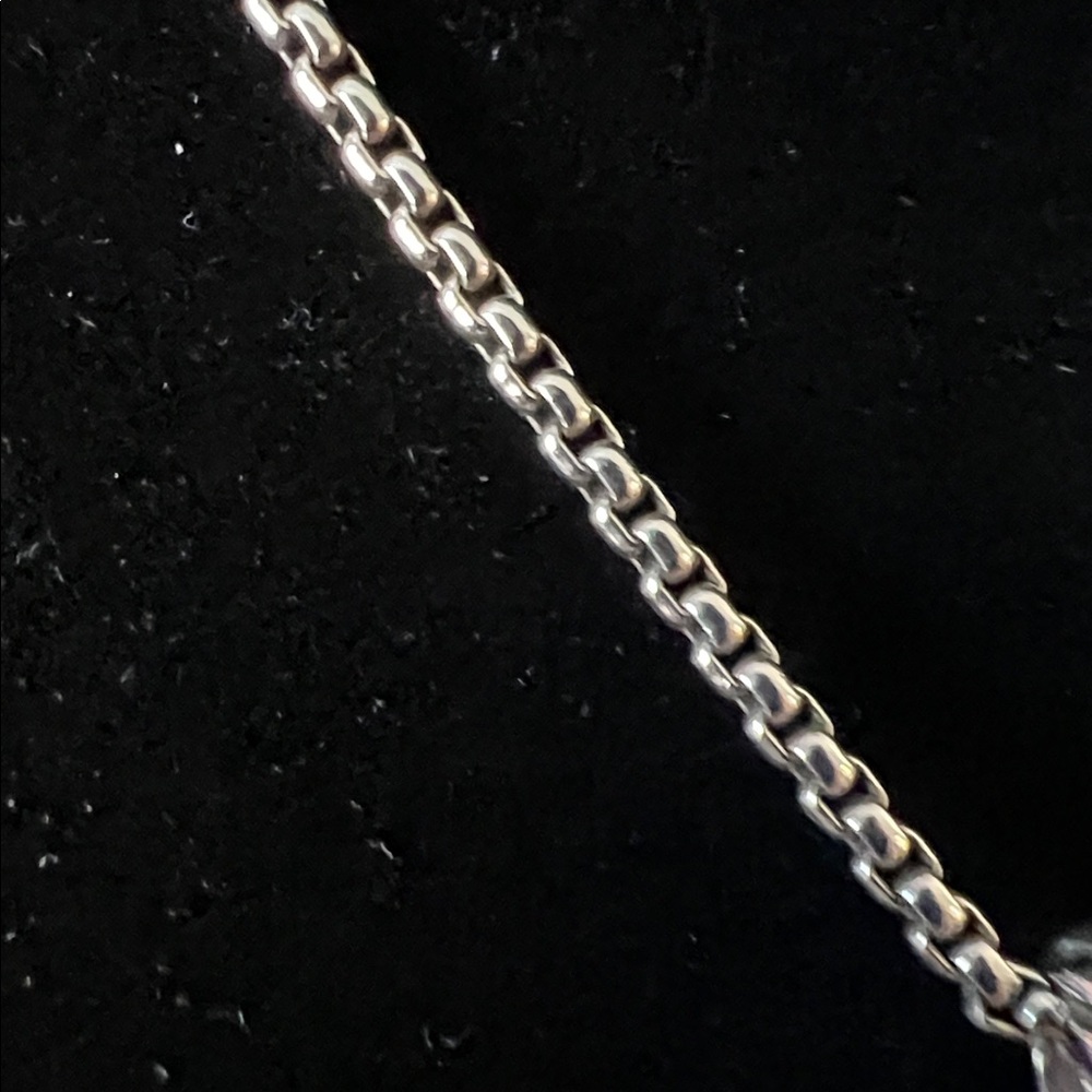 David Yurman Petite Albion Pendant Necklace in Sterling Silver with blue Topaz - Picture 6 of 17